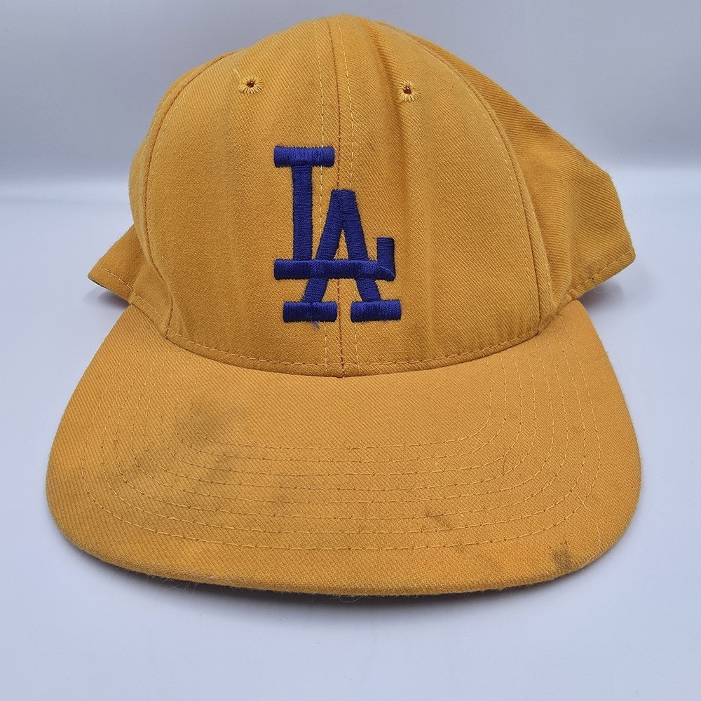 VTG Los Angeles Dodgers Fitted Baseball Hat 6 7/8 Gold Blue‎ LA Made In USA Cap